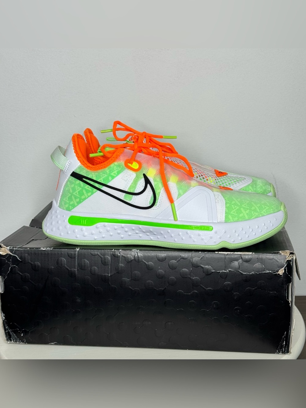 Nike Paul George Gatorade Basketball Shoes - Size 8.5 Men’s 10 Women’s